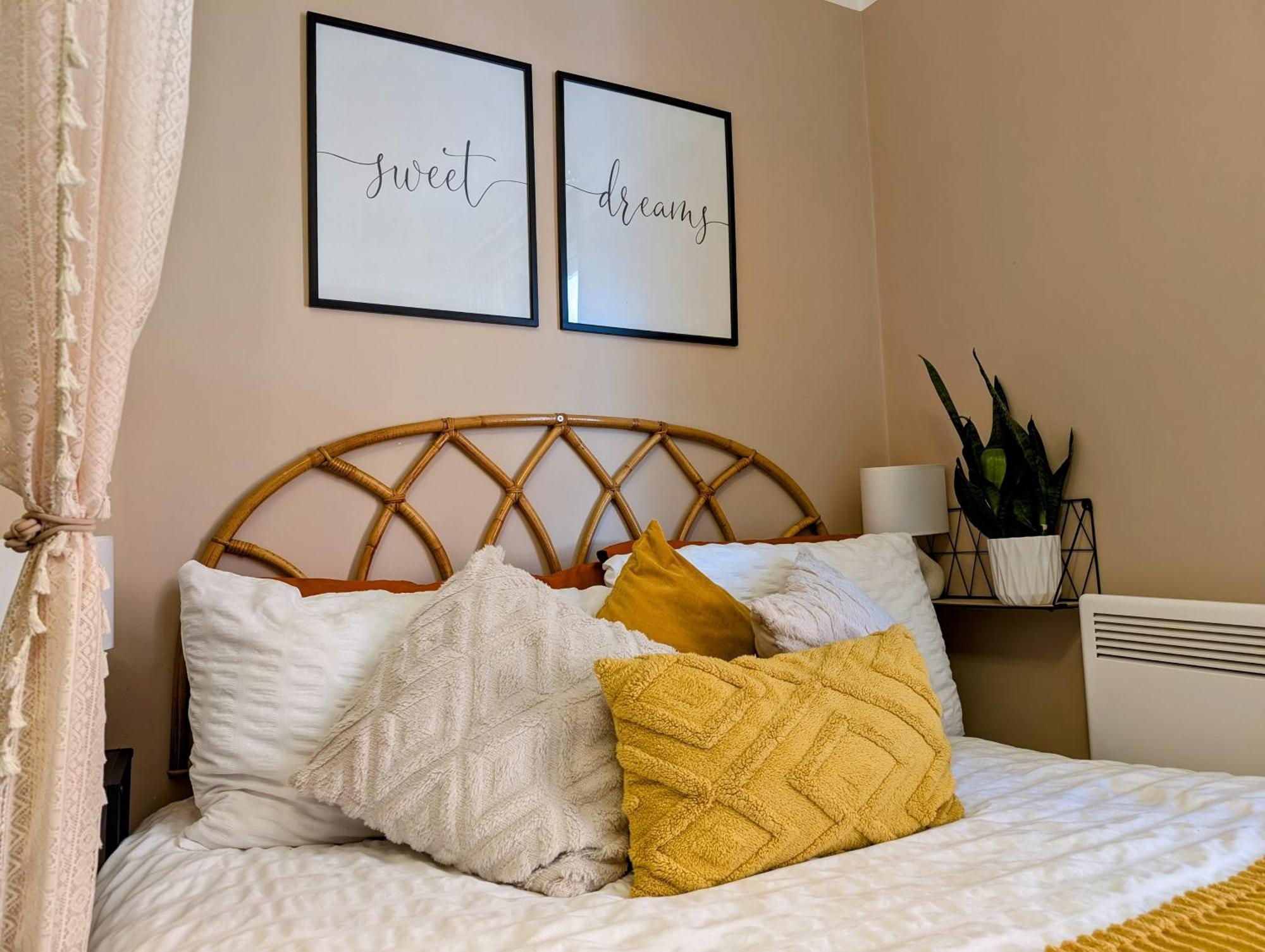 Peacehaven Retreat - 4 Minutes From The Beach! Pet Friendly! Weymouth Extérieur photo
