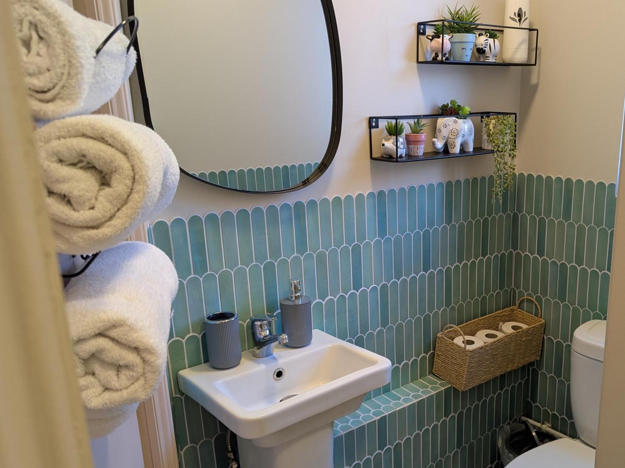 Peacehaven Retreat - 4 Minutes From The Beach! Pet Friendly! Weymouth Extérieur photo